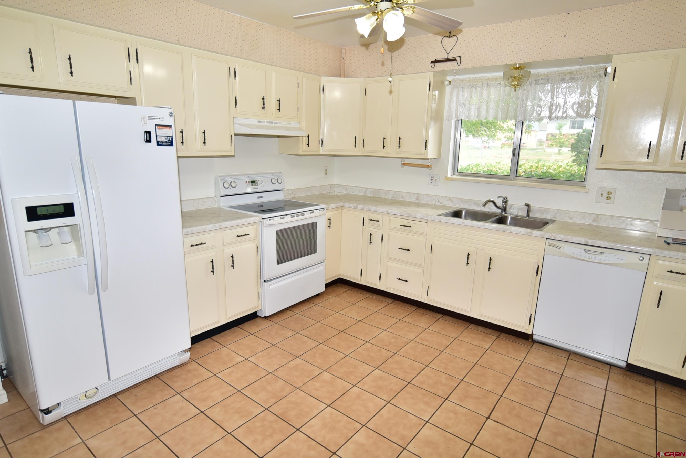 13169 Hillcrest Road Eckert, CO 81418 - Photo 5 of 28 Gallery Image 5