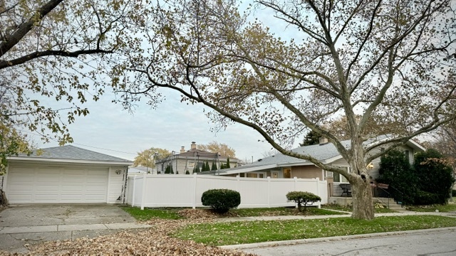 7020 West Wright Terrace Niles, IL 60714 - Photo 2 of 25