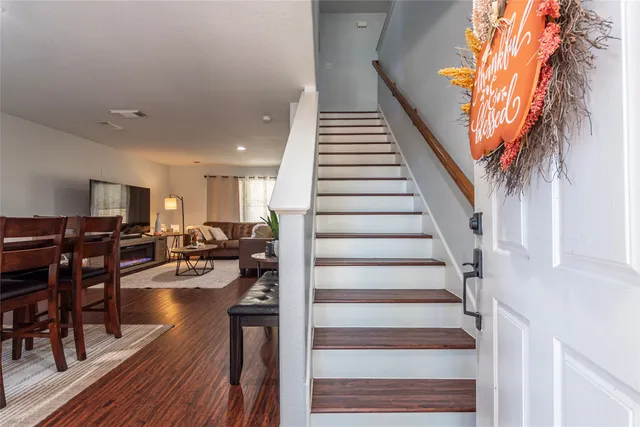 a view of livingroom with furniture and wooden floor