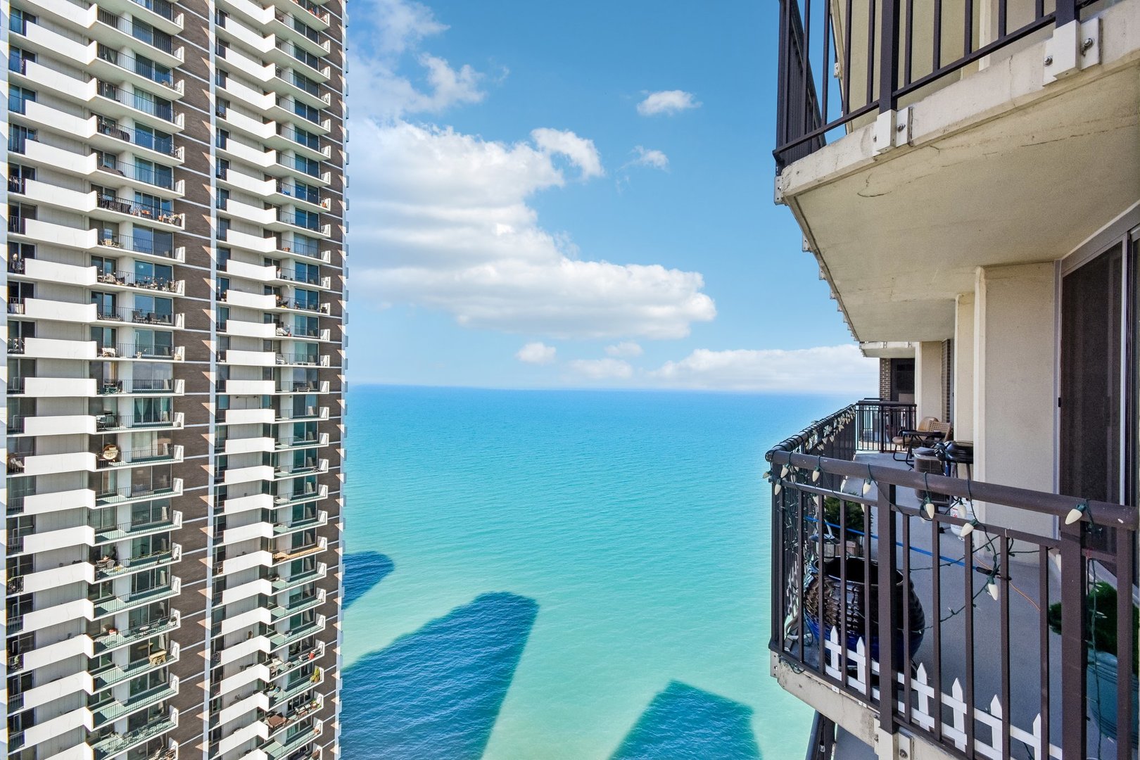 6007 North Sheridan Road, Unit 29F Chicago, IL 60660 - Photo 18 of 19 a view of a balcony with an outdoor space