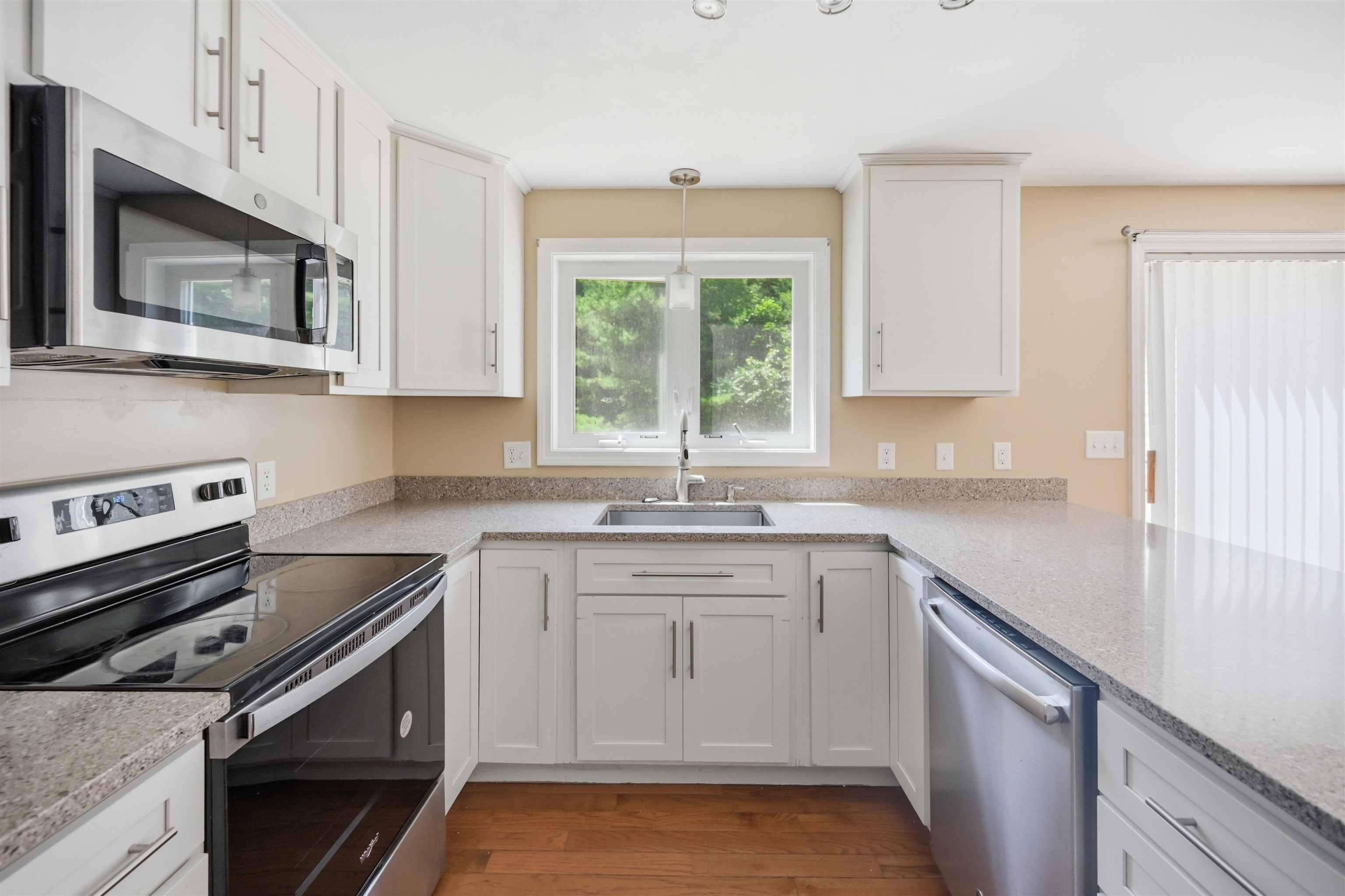 9 Crane Crossing Road, Unit 51 Plaistow, NH 03865 - Photo 9 of 35