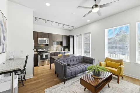 $370,000 | 1900 Barton Springs Road, Unit 2003, Austin, TX 78704