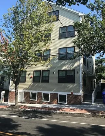 $2,300 | 298 Wickenden Street, Unit 5, Providence, RI 02903