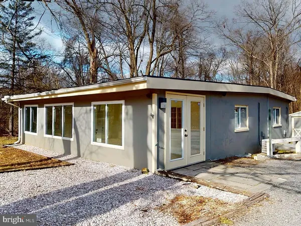 $1,899 | 5223 John Marshall Highway, Linden, VA 22642