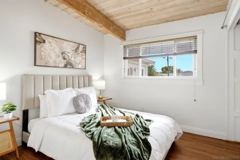 $1,299,000 | 161 Parnassus Circle, Oceanside, CA 92054