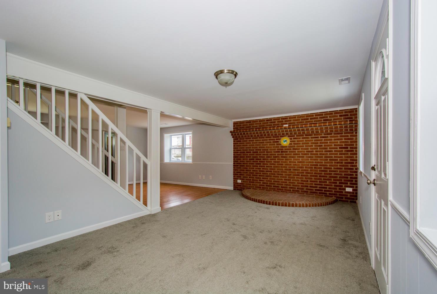 6034 Bartonsville Road Frederick, MD 21704 - Photo 14 of 56 Living Room