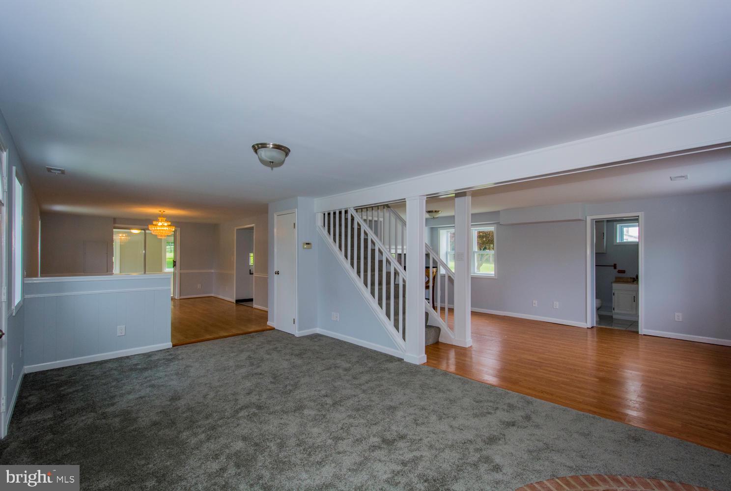 6034 Bartonsville Road Frederick, MD 21704 - Photo 8 of 56 Living Room