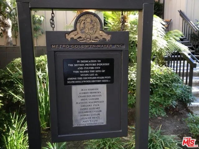 $2,500 | 1115 Raintree Circle, Culver City, CA 90230