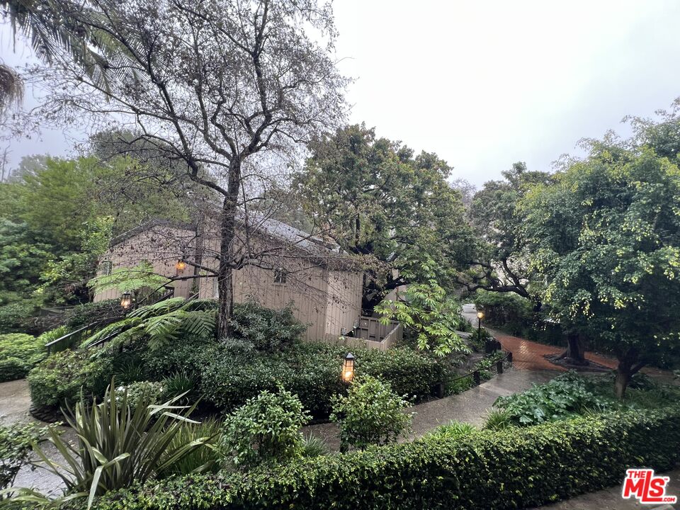 1115 Raintree Circle Culver City, CA 90230 - Photo 30 of 32 an aerial view of multiple house