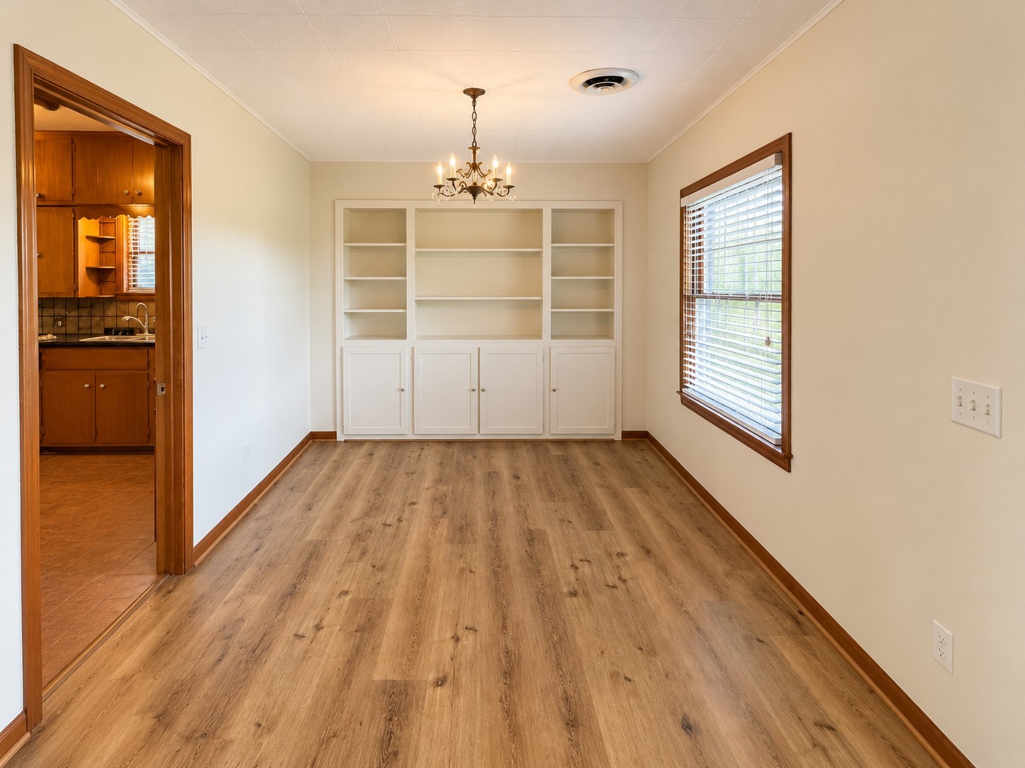 341 Jefferson Street Cat Spring, TX 78933 - Photo 2 of 8 Dining Room