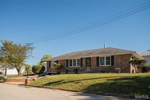 $177,500 | 210 Plum Street, St. Elizabeth, MO 65075