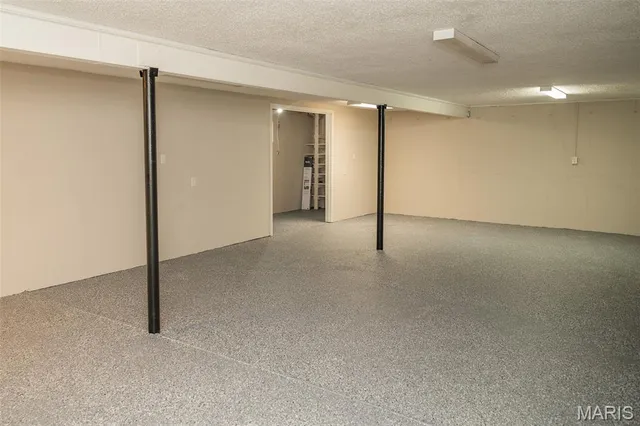 $184,900 | 210 Plum Street, St. Elizabeth, MO 65075