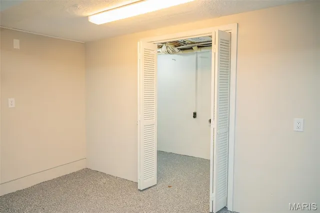 $184,900 | 210 Plum Street, St. Elizabeth, MO 65075