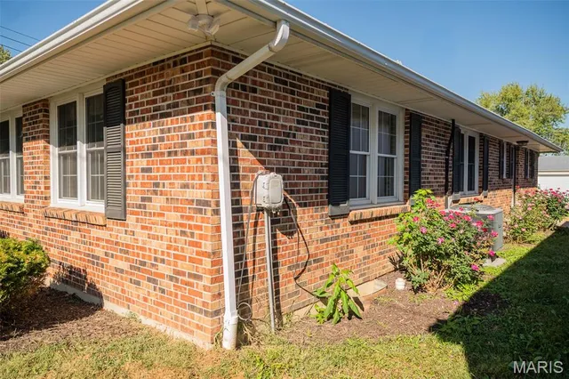 $184,900 | 210 Plum Street, St. Elizabeth, MO 65075