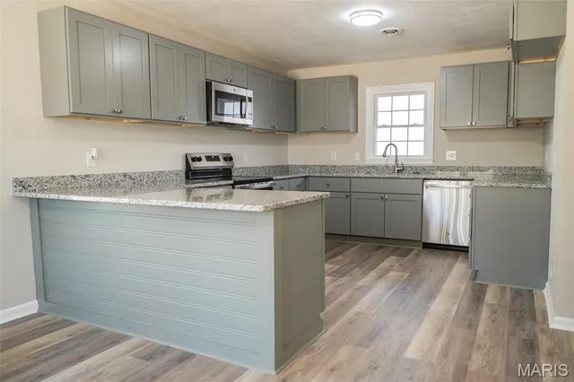 $184,900 | 210 Plum Street, St. Elizabeth, MO 65075