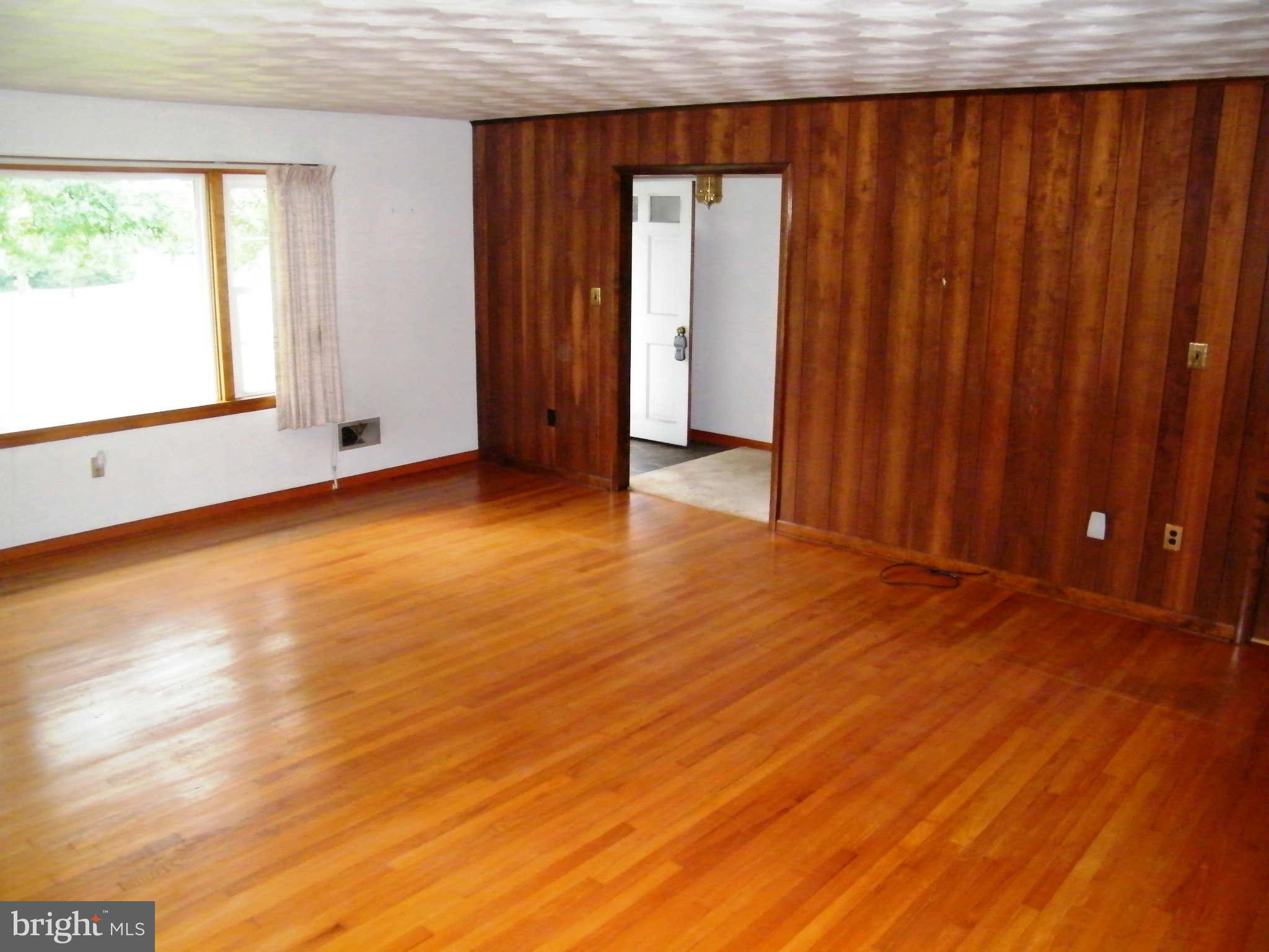 2302 Cape Horn Road Hampstead, MD 21074 - Photo 14 of 29 Family Room