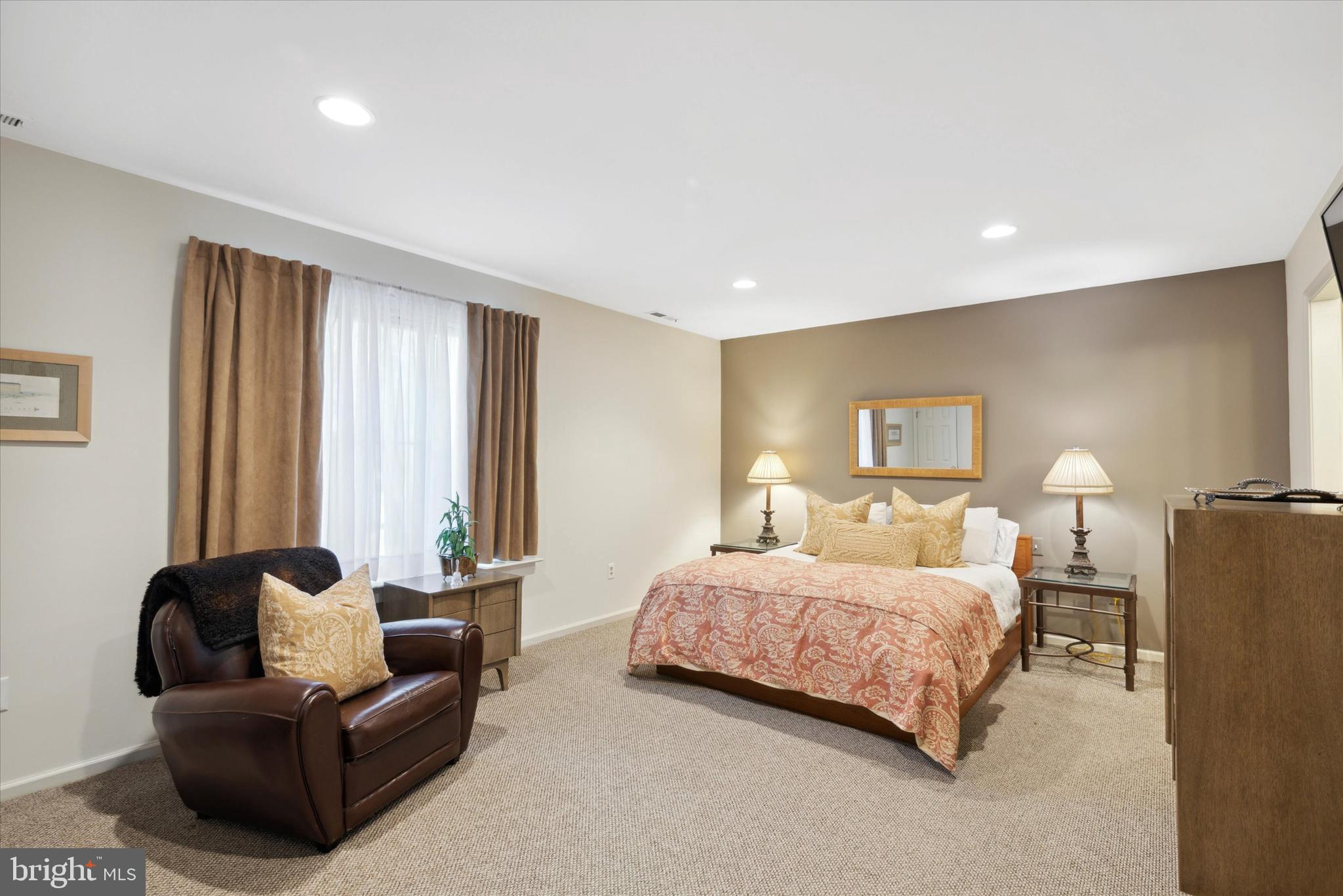 44 Highgate Lane Blue Bell, PA 19422 - Photo 14 of 25 Primary Suite