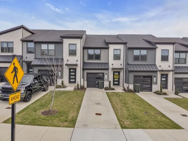 $296,500 | 1016 Riverbrook Drive, Gallatin, TN 37066