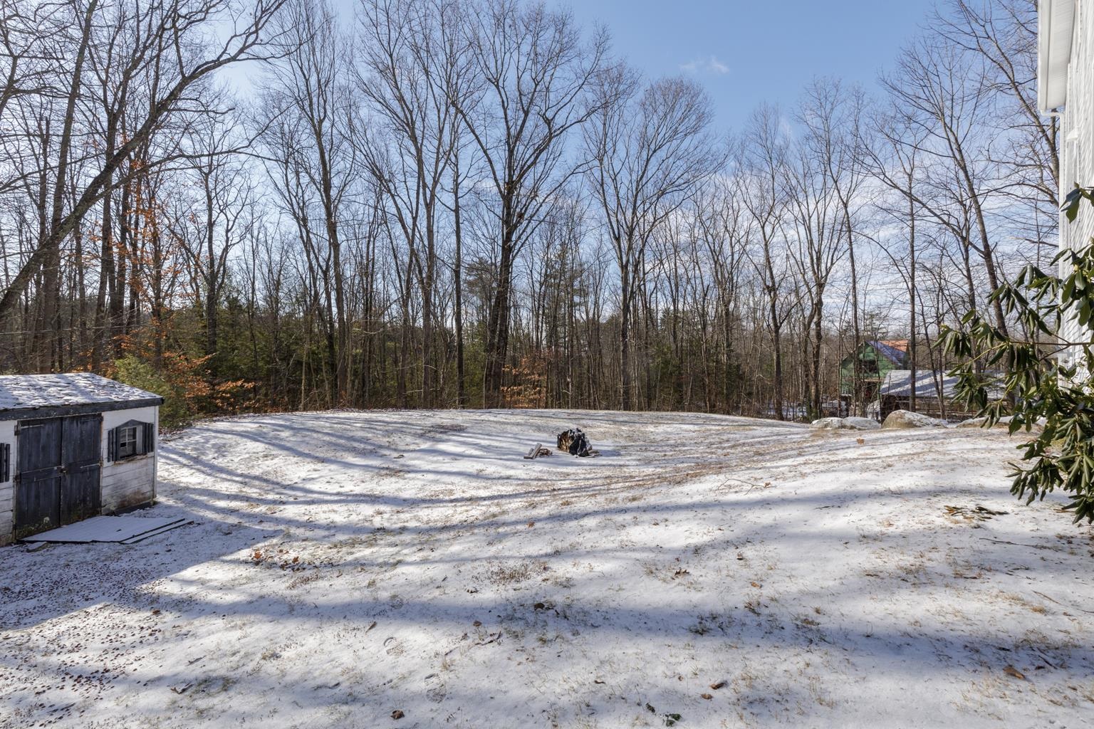 7 Stone Post Circle Raymond, NH 03077 - Photo 33 of 40