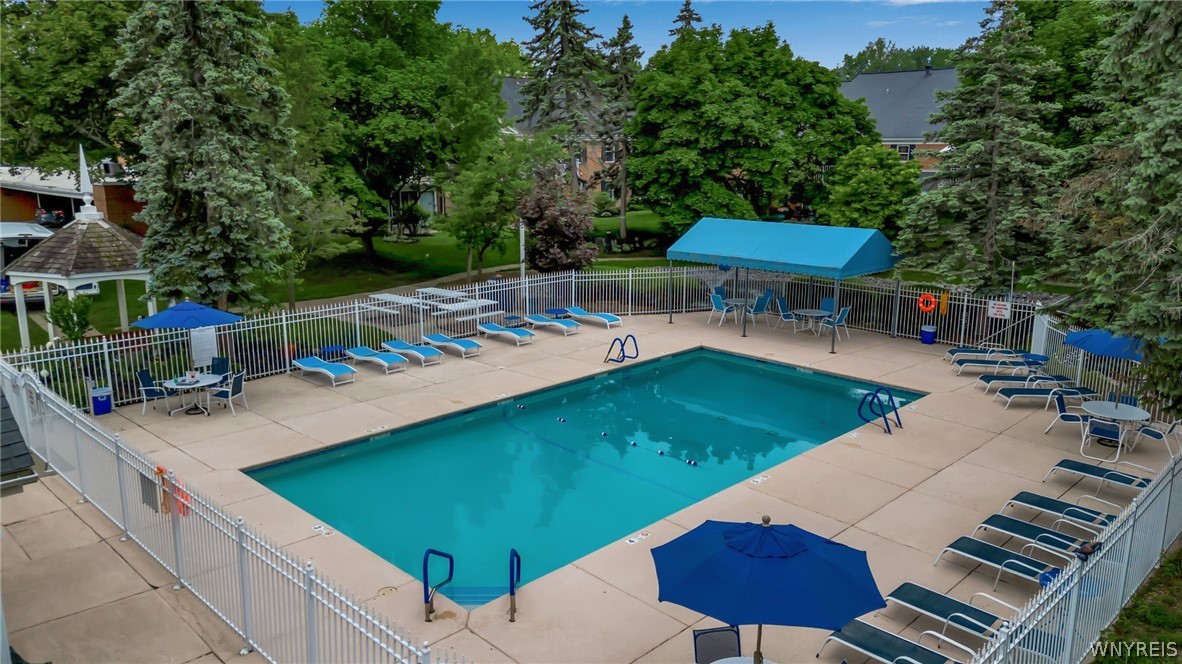 15 Hickory Hill Road, Unit E Amherst, NY 14221 - Photo 23 of 32