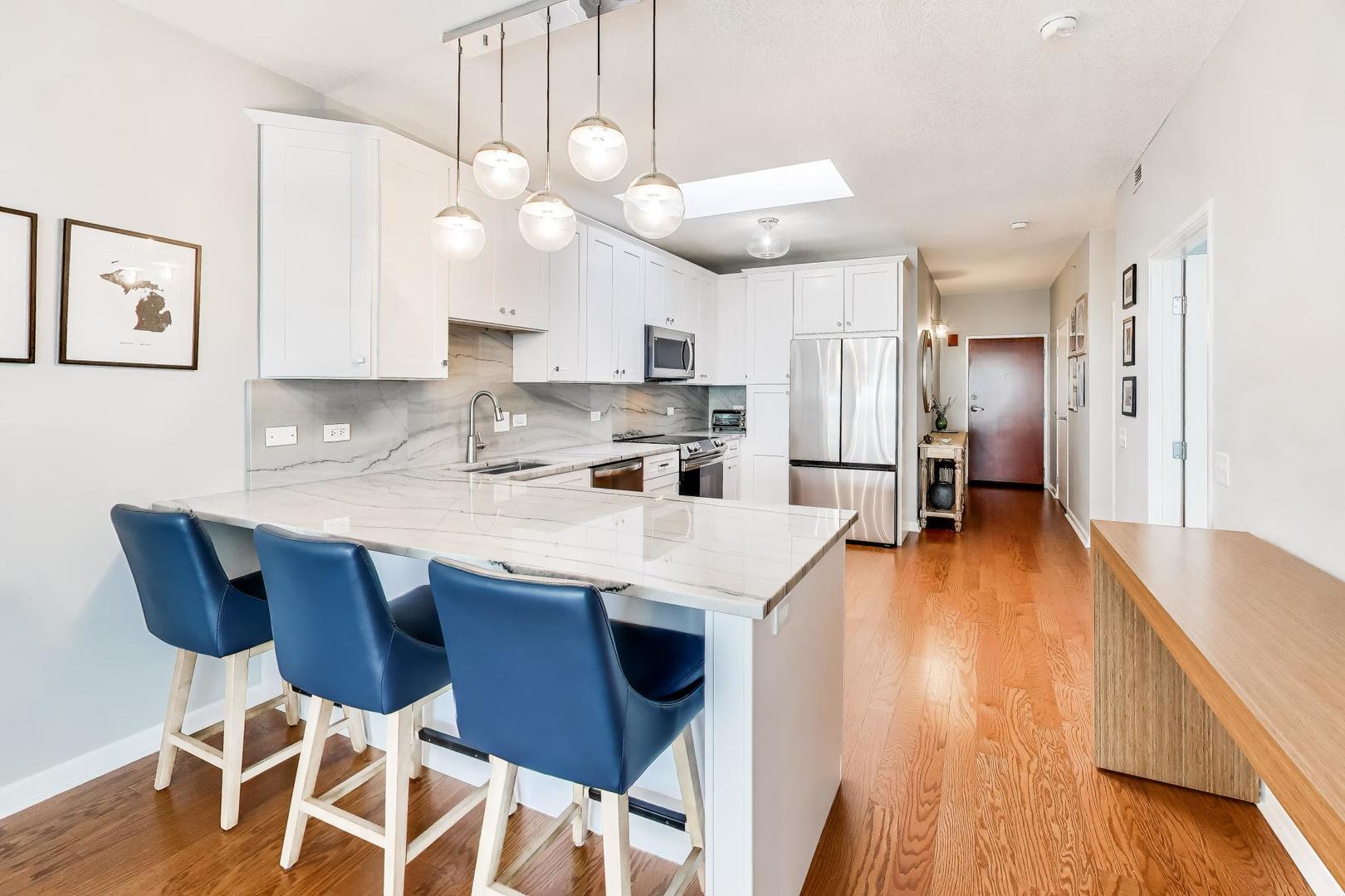 800 Elgin Road, Unit PH17 Evanston, IL 60201 - Photo 5 of 35