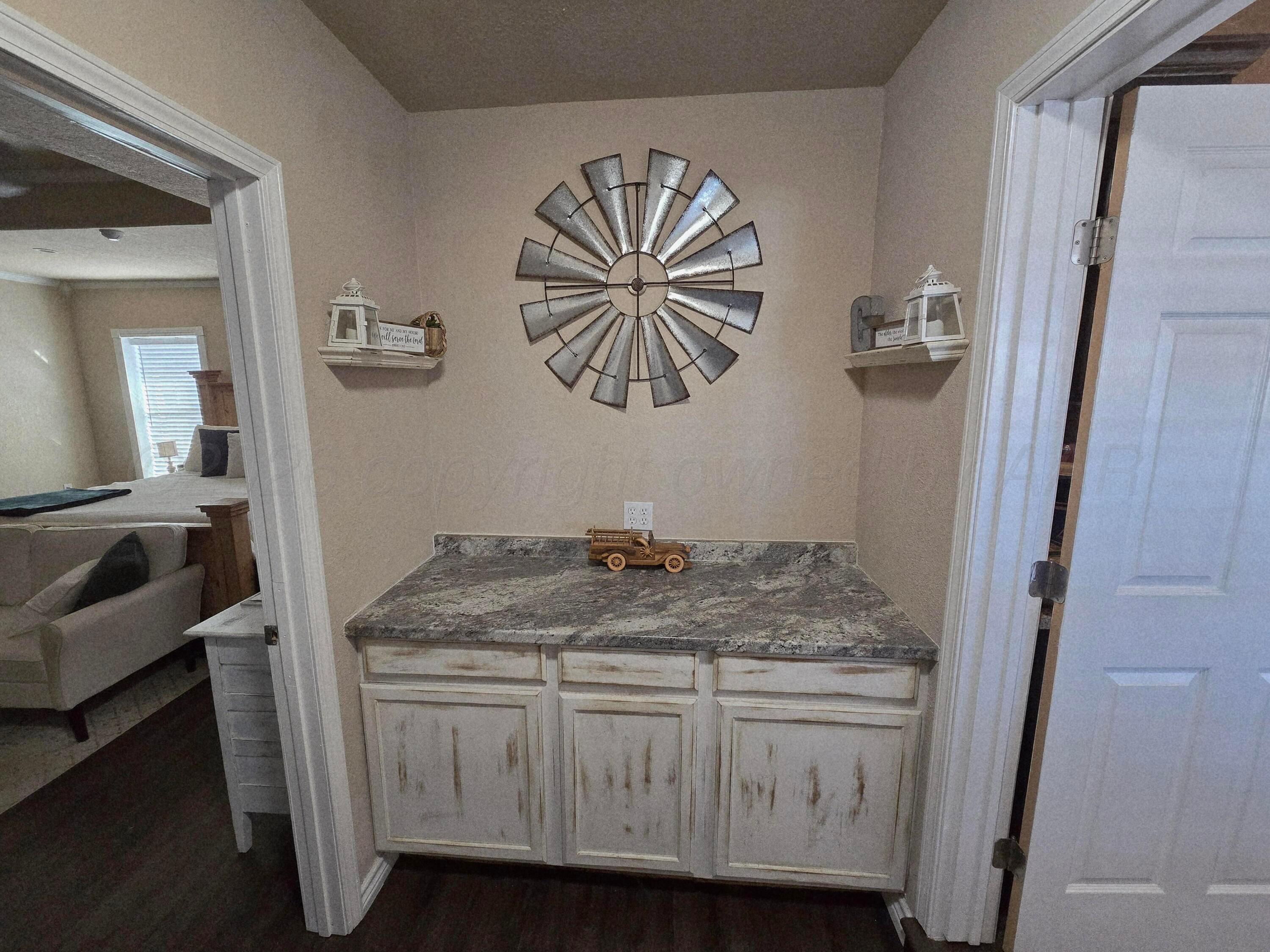 1121 Elmore Street Borger, TX 79007 - Photo 27 of 39 a view of bathroom