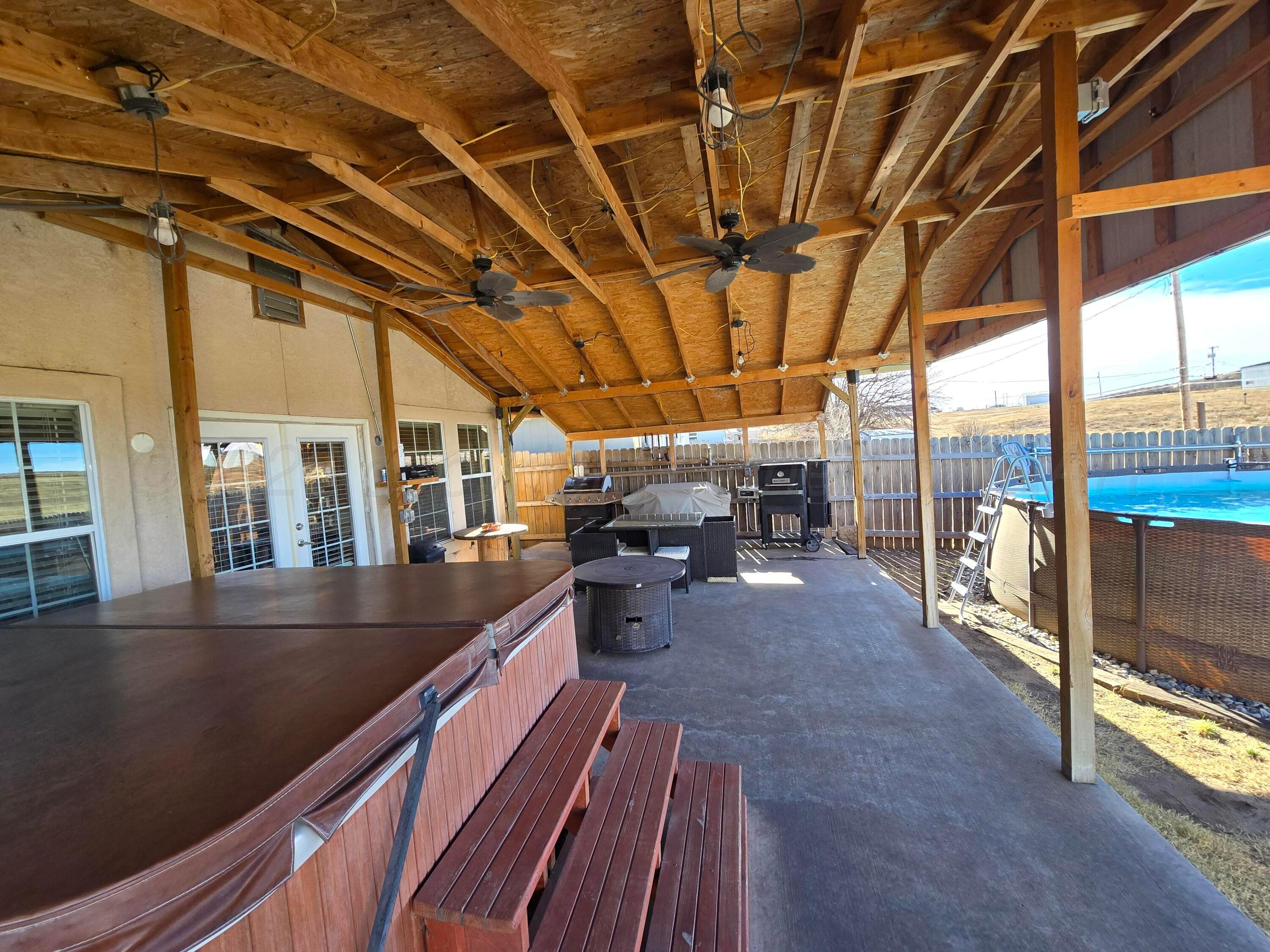 1121 Elmore Street Borger, TX 79007 - Photo 5 of 39 a view of a living room with furniture