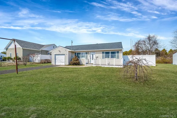 $549,999 | 53 Spruce Street, Central Islip, NY 11722