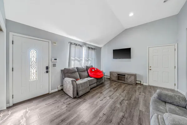 $549,999 | 53 Spruce Street, Central Islip, NY 11722