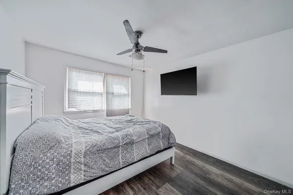 $549,999 | 53 Spruce Street, Central Islip, NY 11722