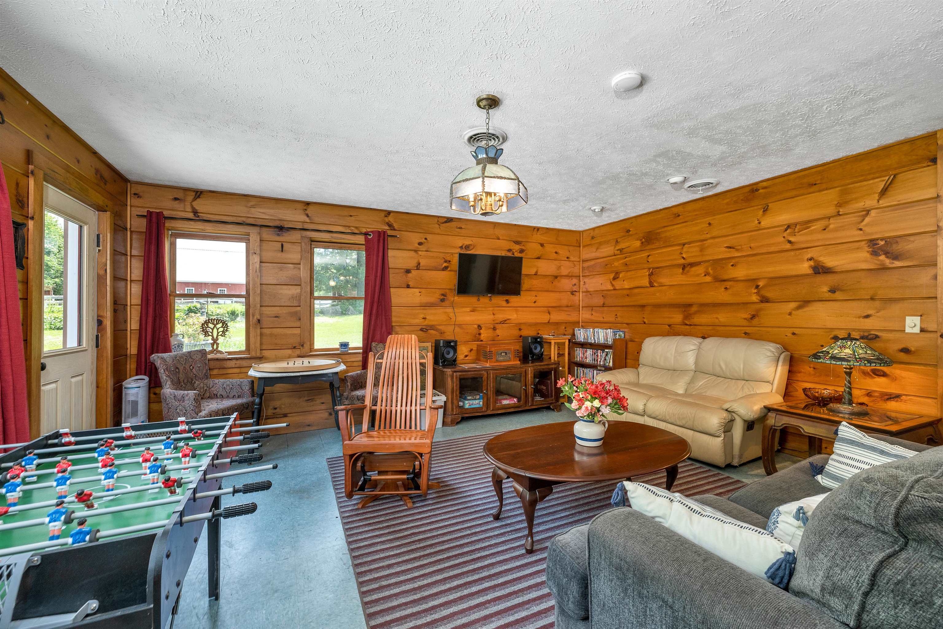 334 College Hill Road Hopkinton, NH 03229 - Photo 5 of 40