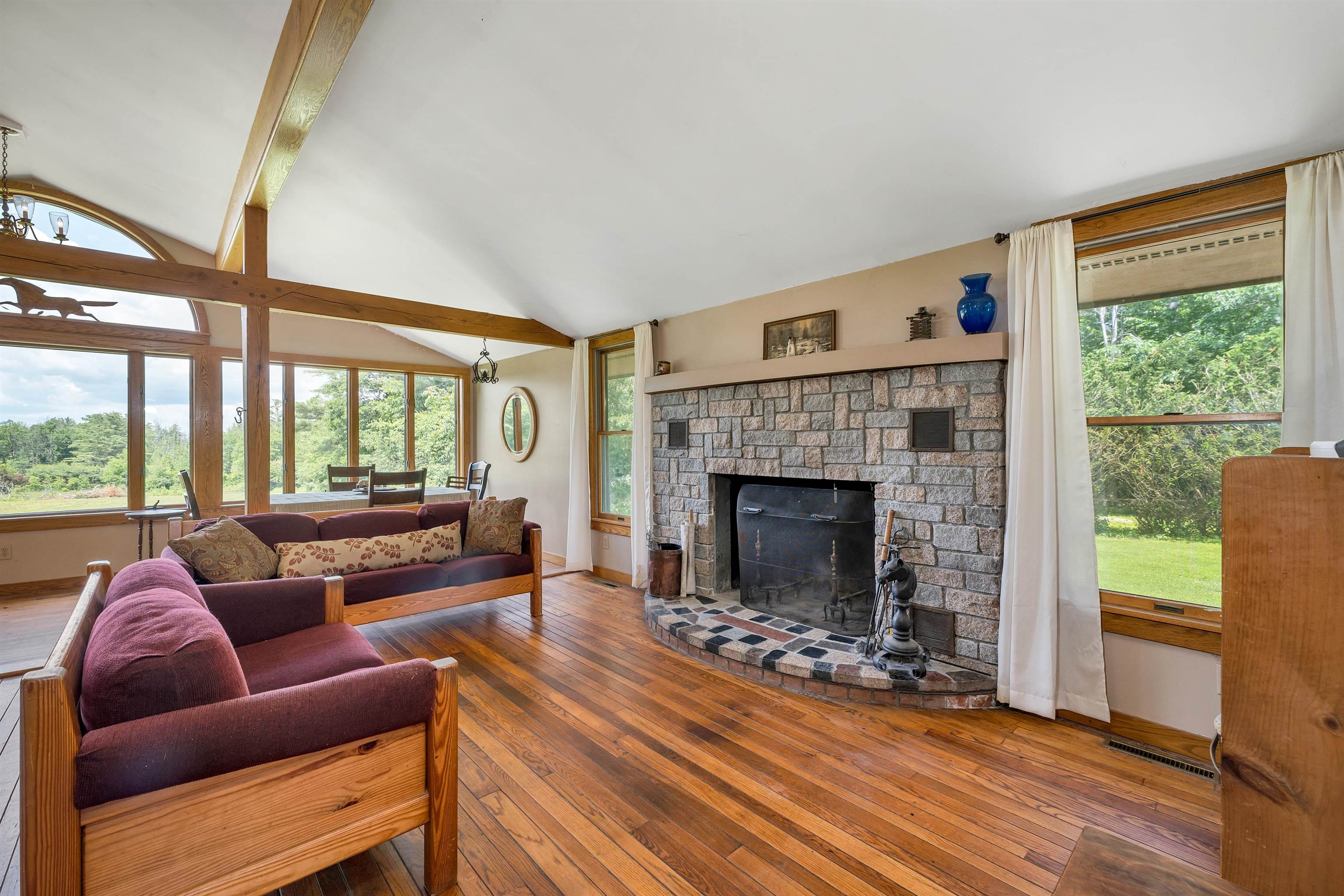 334 College Hill Road Hopkinton, NH 03229 - Photo 9 of 40