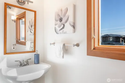 $1,900,000 | 3110 Portage Bay Place East, Unit C, Seattle, WA 98102