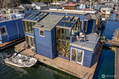 $1,900,000 | 3110 Portage Bay Place East, Unit C, Seattle, WA 98102