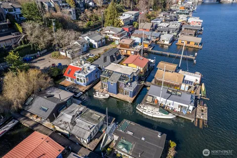 $1,900,000 | 3110 Portage Bay Place East, Unit C, Seattle, WA 98102