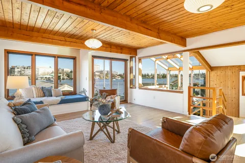 $1,900,000 | 3110 Portage Bay Place East, Unit C, Seattle, WA 98102