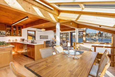 $1,900,000 | 3110 Portage Bay Place East, Unit C, Seattle, WA 98102