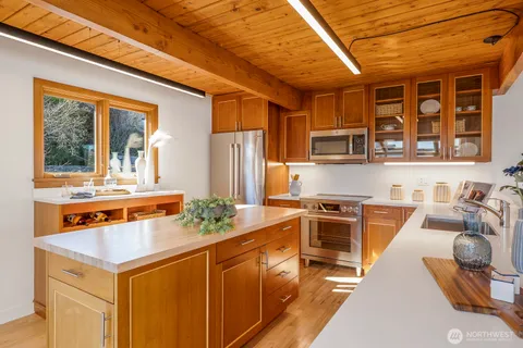 $1,900,000 | 3110 Portage Bay Place East, Unit C, Seattle, WA 98102