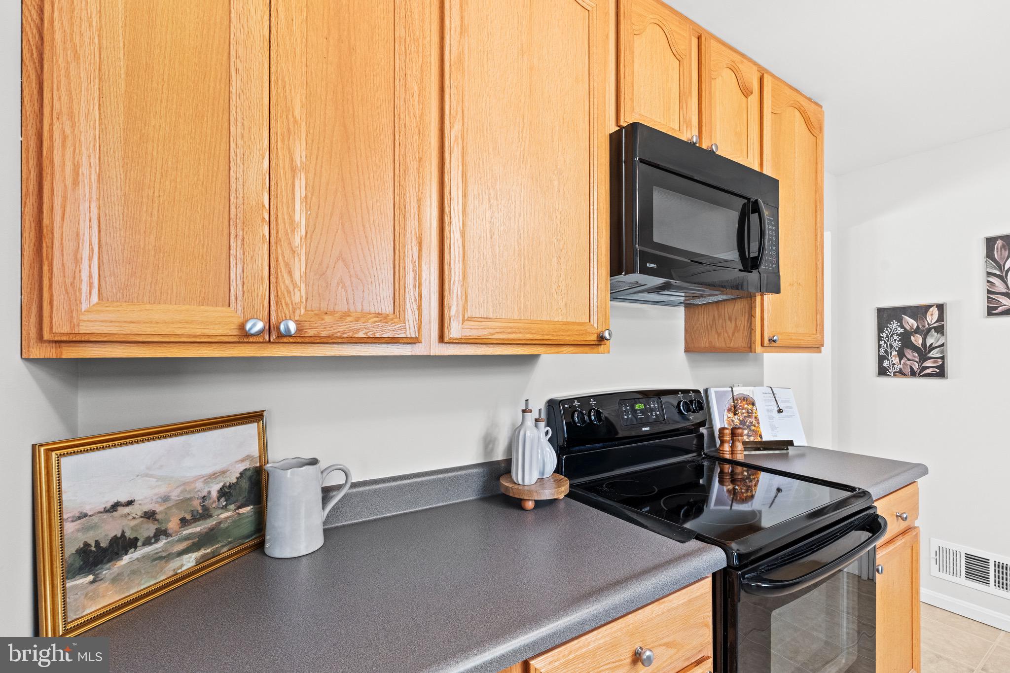 6608 Grey Fox Drive Springfield, VA 22152 - Photo 8 of 31