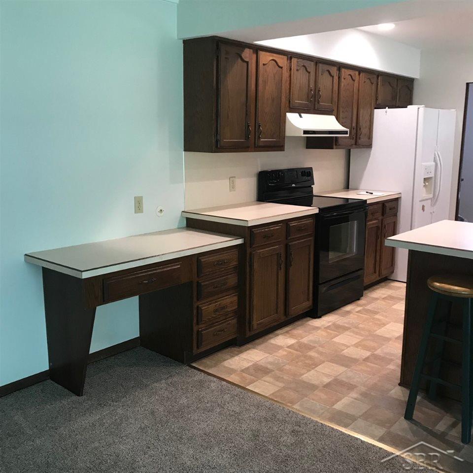 3041 East Moore Road Saginaw, MI 48601 - Photo 9 of 32 31359610-8.JPG