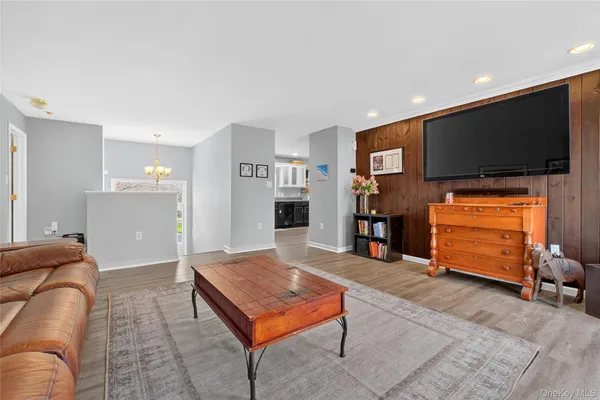 $799,000 | 387 Cornwall Hill Road, Patterson, NY 12563