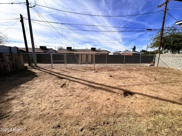 $1,695 | 219 West Kinderman Drive, Avondale, AZ 85323