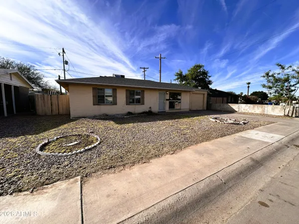 $1,695 | 219 West Kinderman Drive, Avondale, AZ 85323