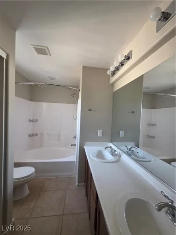 $1,900 | 8058 Torremolinos Avenue, Las Vegas, NV 89178