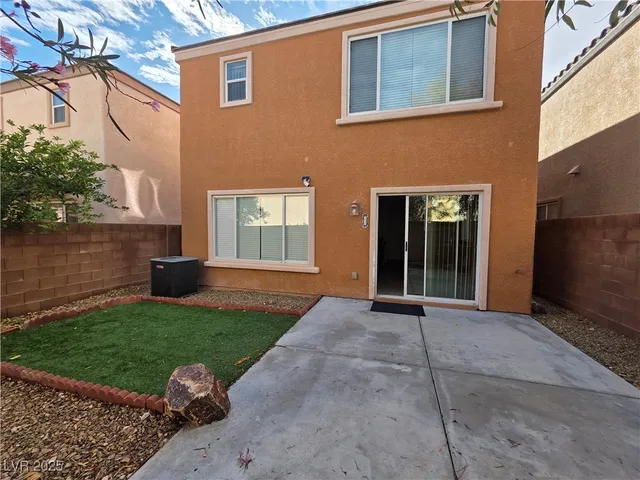 $1,900 | 8058 Torremolinos Avenue, Las Vegas, NV 89178