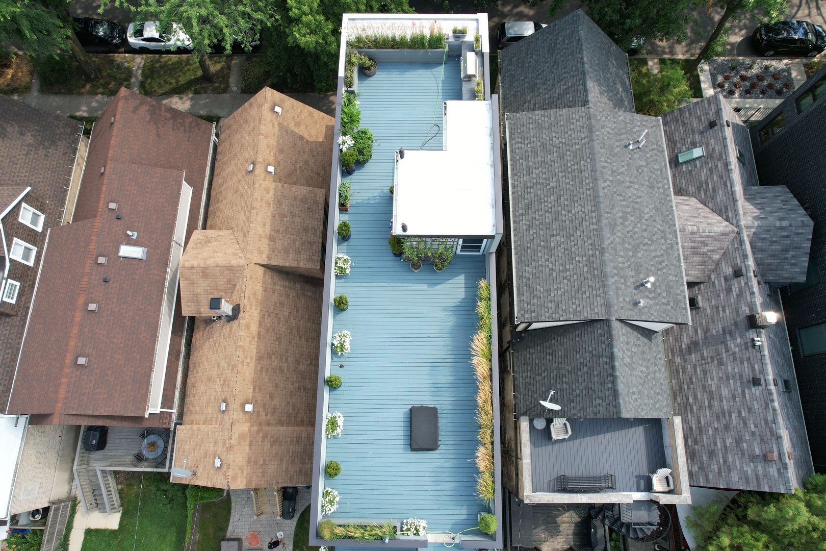 2030 West Rice Street, Unit 2 Chicago, IL 60622 - Photo 31 of 31 an aerial view of residential houses with outdoor space