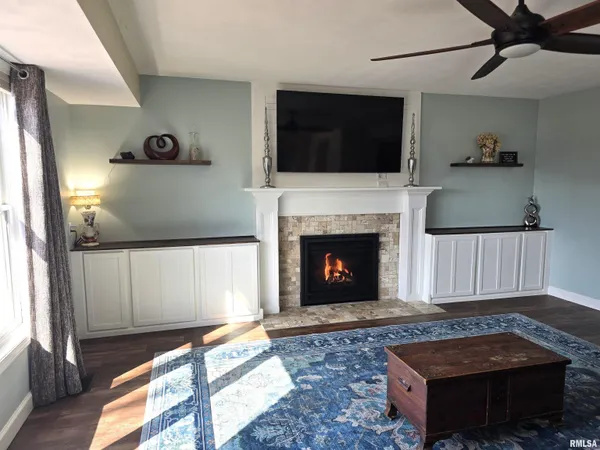 $389,900 | 1501 Gingoteague Way, Pekin, IL 61554