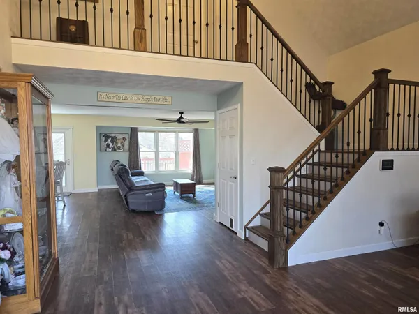 $389,900 | 1501 Gingoteague Way, Pekin, IL 61554