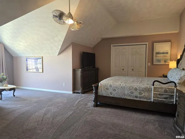 $389,900 | 1501 Gingoteague Way, Pekin, IL 61554