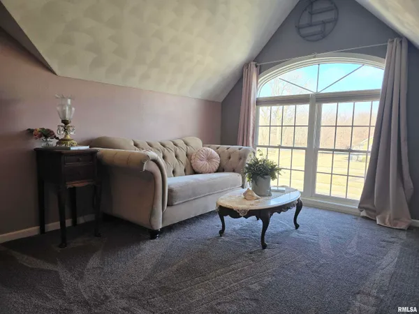 $389,900 | 1501 Gingoteague Way, Pekin, IL 61554